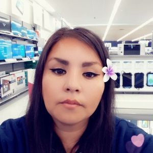 Meet your Posher, Valene